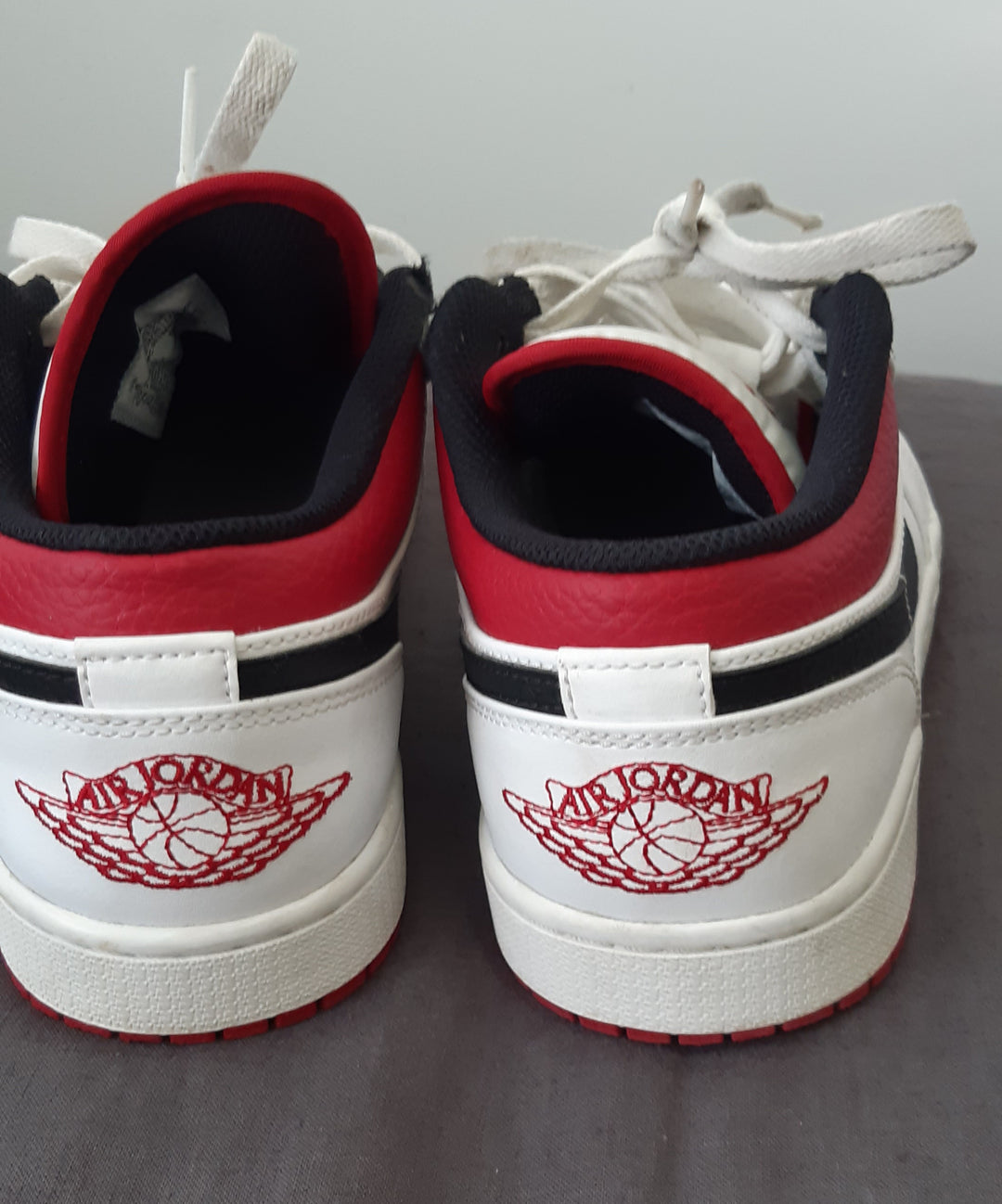 Nike Air Jordan white gym red Sneakers size nz 7