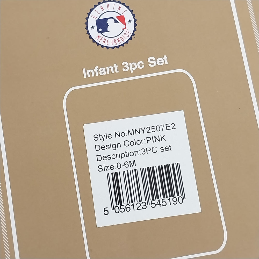 *New York Yankees -Baby 3 Piece Gift Set -BNIB Grey/Pink 0-6 months*