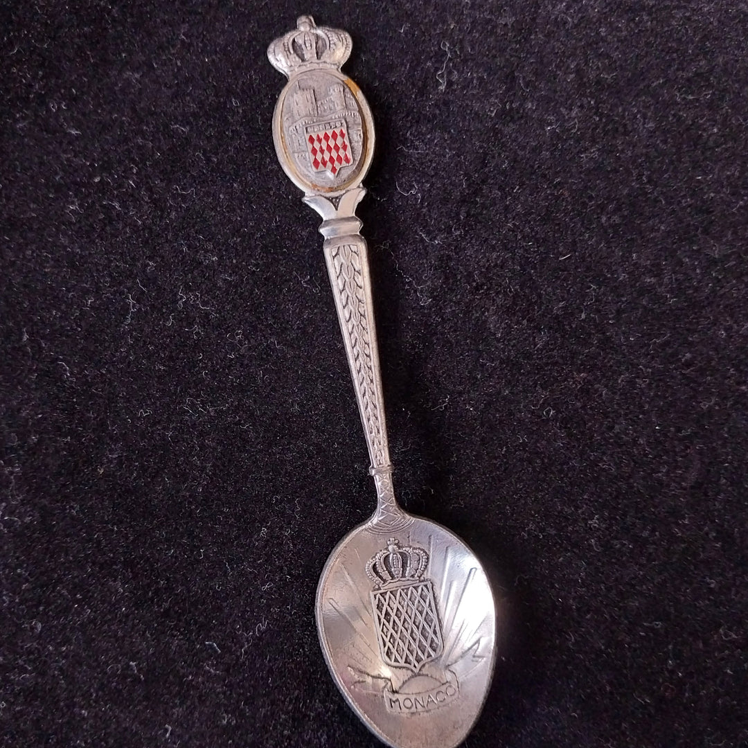 *8 Silverplated  Vintage Souvenir Spoons -Colectable*