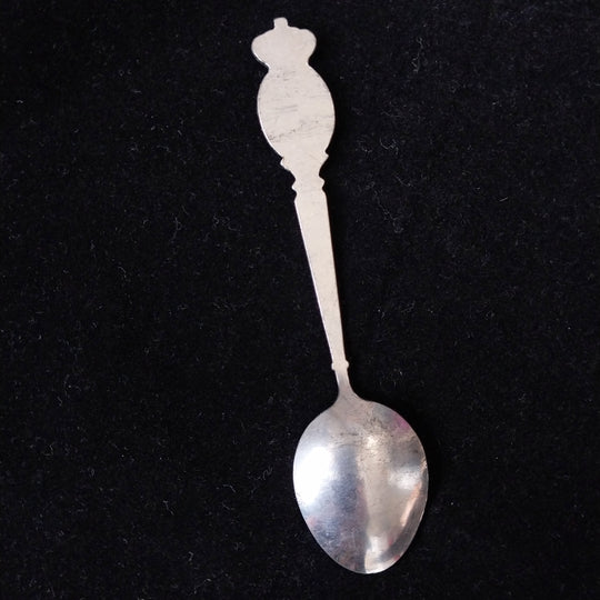 *8 Silverplated  Vintage Souvenir Spoons -Colectable*