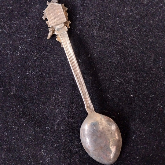 *8 Silverplated  Vintage Souvenir Spoons -Colectable*