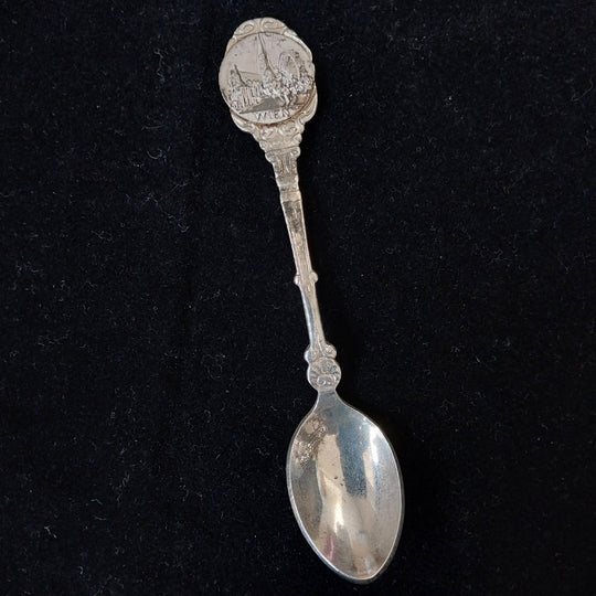*8 Silverplated  Vintage Souvenir Spoons -Colectable*