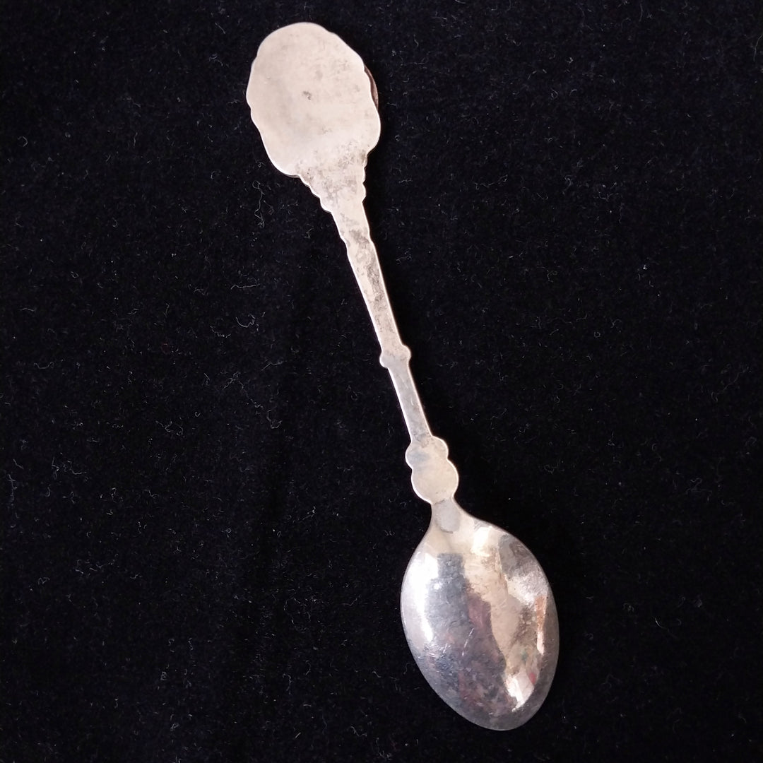 *8 Silverplated  Vintage Souvenir Spoons -Colectable*