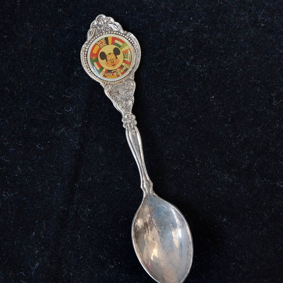 *8 Silverplated  Vintage Souvenir Spoons -Colectable*