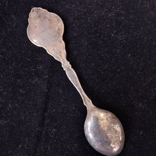 *8 Silverplated  Vintage Souvenir Spoons -Colectable*