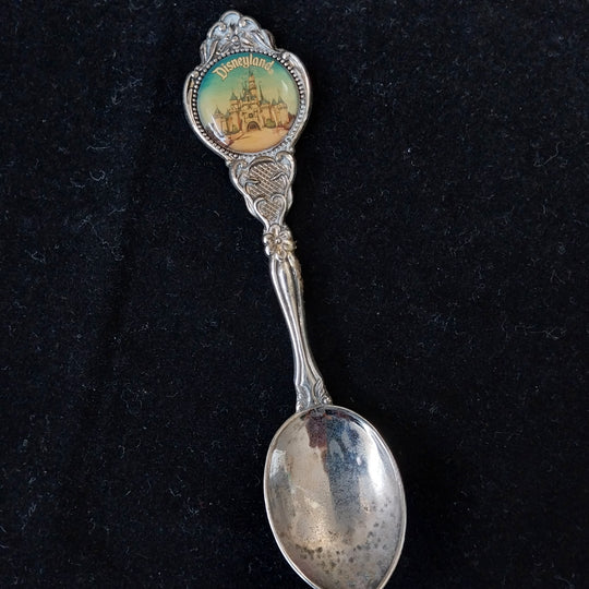 *8 Silverplated  Vintage Souvenir Spoons -Colectable*