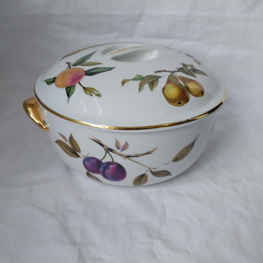 *Royal Worcester -Evesham Gold 3 quart Round Covered Casserole*