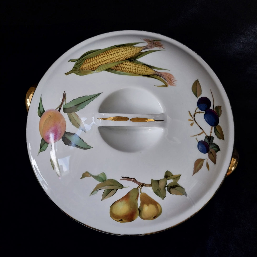 *Royal Worcester -Evesham Gold 3 quart Round Covered Casserole*