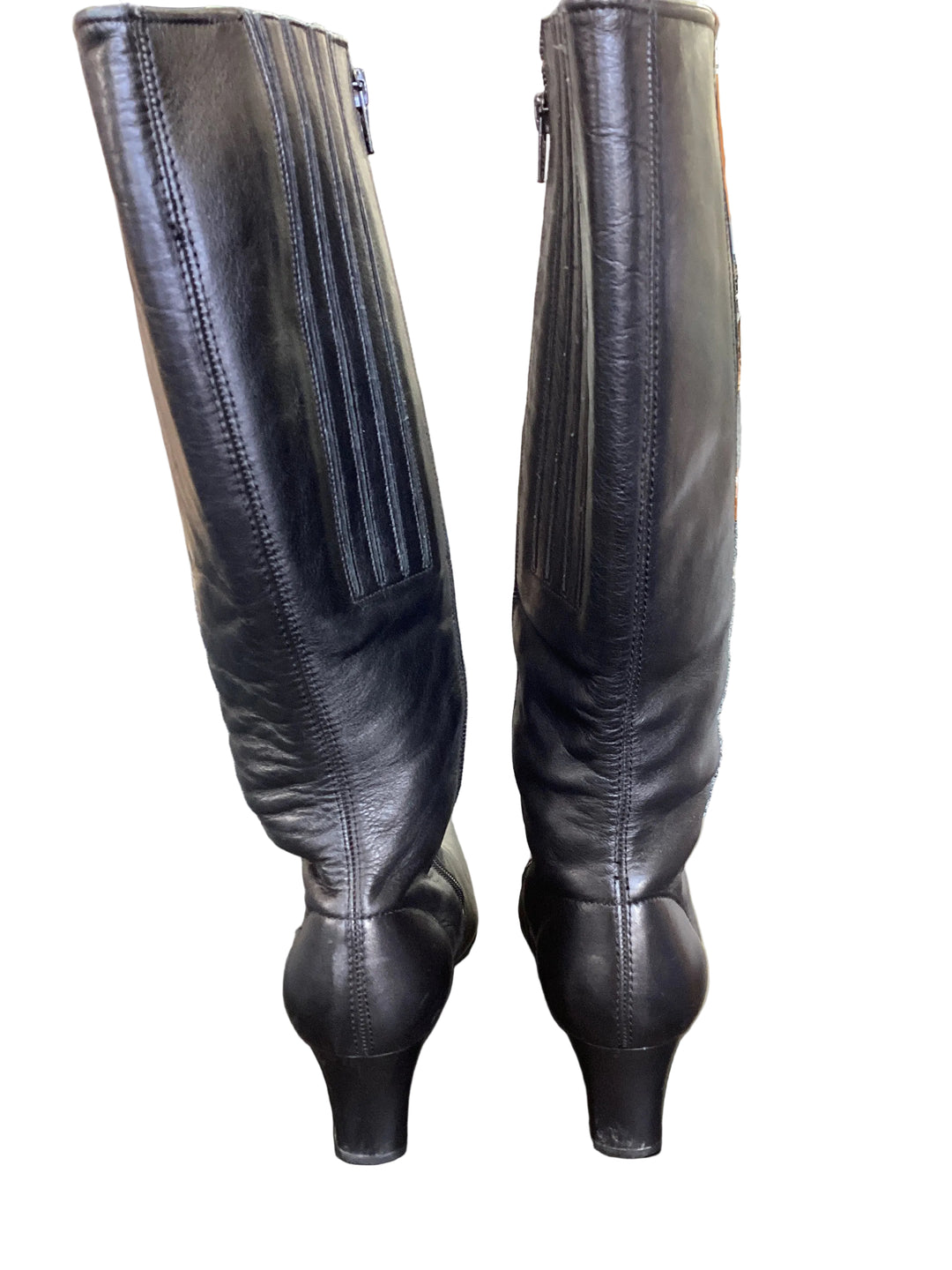 Elondale Knee High Boots - size 6.5
