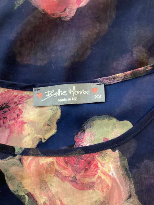 Betty Monroe blouse- XS