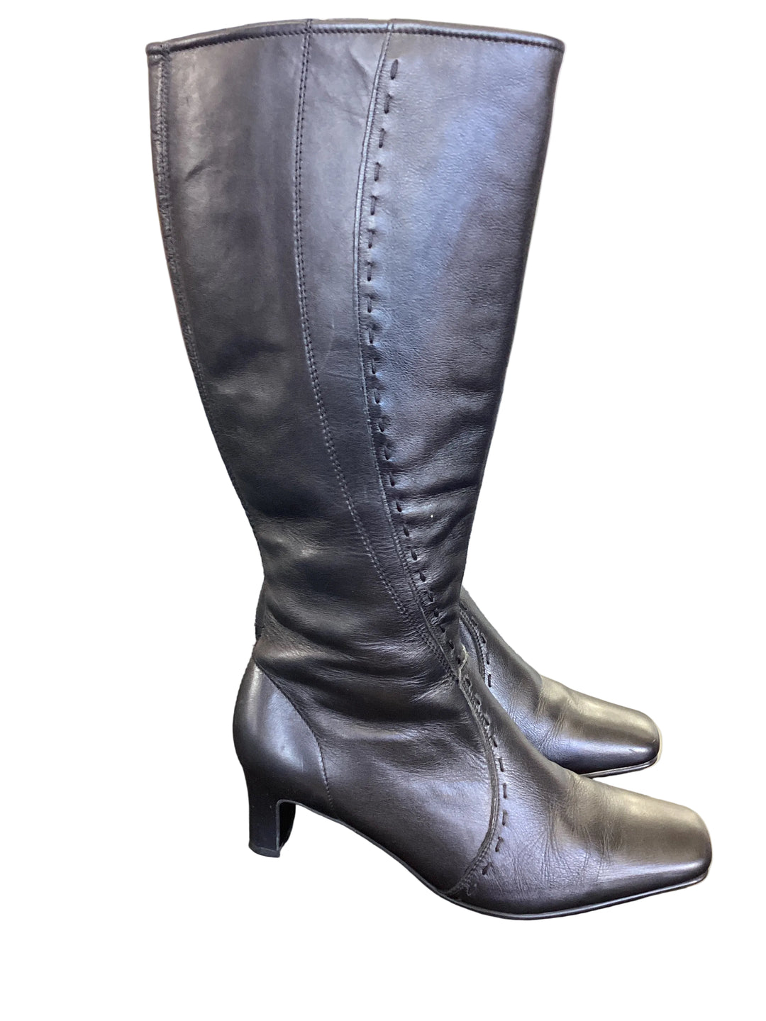 Elondale Knee High Boots - size 6.5