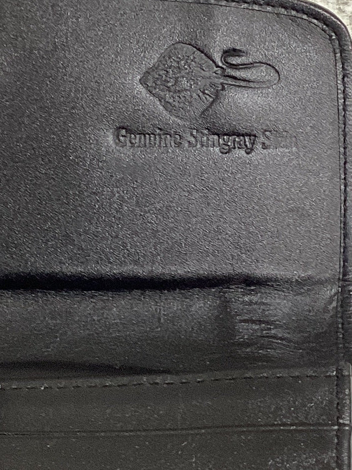 Wallet- stingray skin trifold