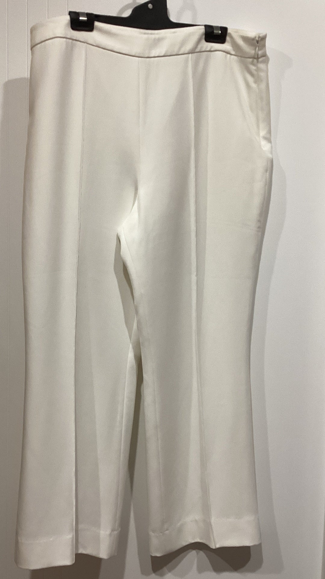 Le Chàteau Women’s Trousers -16