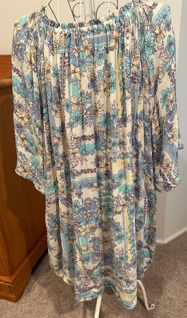 Womens Sara Batwing Top - Plus Size Curvy