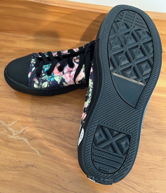 Yes We Vibe Street Shoe