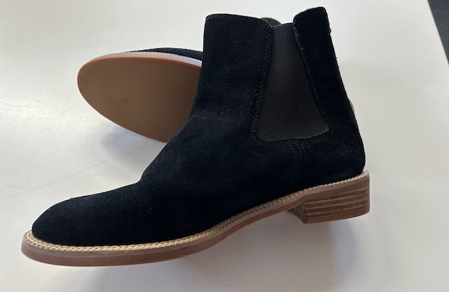 Ugg "Luxe" Black Ankle Boots