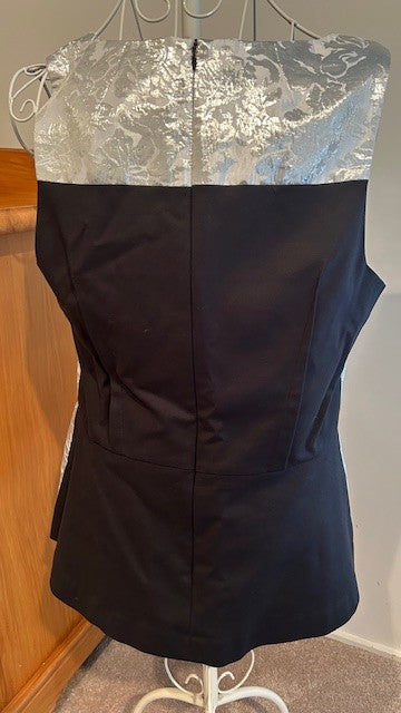 Veronika Maine V Neck Sleevless Top